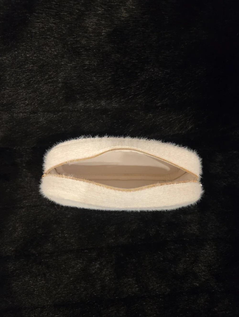 CHANEL Beauté Beige Fabric Makeup Bag Cosmetic Pouch With Zipper